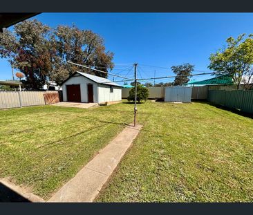 27 Karloo St, South Tamworth, NSW 2340 - Photo 5
