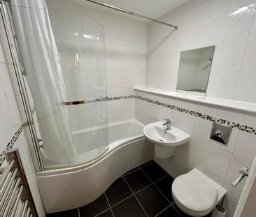 2 bedroom flat to rent - Photo 4