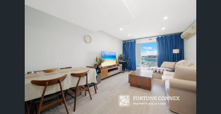 Water view, split level 2 bedrooms + study apartment in central of Rhodes - Photo 3