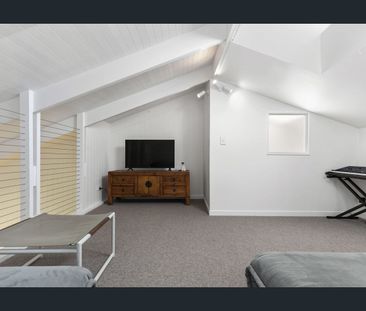 Fully furnished unit in prime position - Photo 1