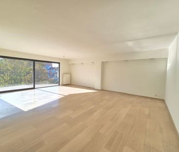 Appartement te huur - Photo 1