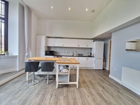 2 bedroom flat to rent - Photo 2