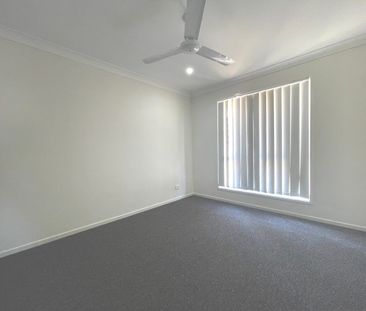 Spacious 4 Bedroom Home - Photo 2