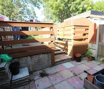 1 bedroom in a house share to rent - Photo 6