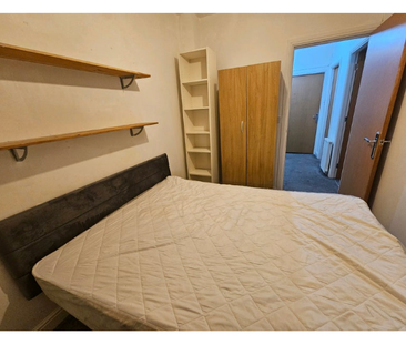1 bedroom in a house share to rent - Photo 6