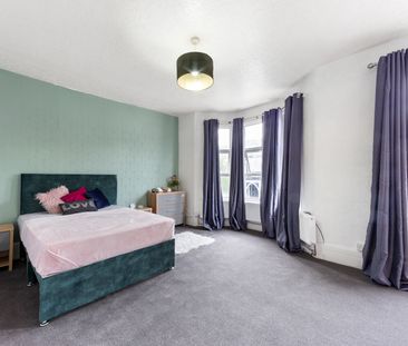 🌺 5 MINS TO TURNPIKE LANE - ALL BILLS & CLEANER 🌺 Room 1 - Photo 2