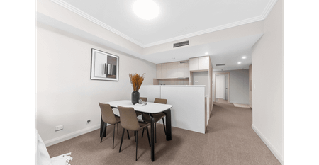 Stunning One Bedroom Apartment in the Heart of Meadowbank - Photo 3