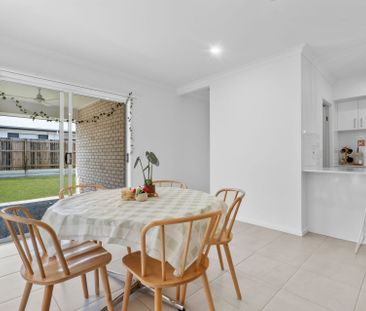 For Lease: Brand New Modern Family Home with a Spacious Yard in Hig... - Photo 2