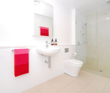 Beautifully Appointed One-Bedroom Home in Quayside! - Photo 6