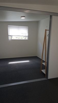 Cosy-Pet Friendly-Easy Care - 1 Bedroom Studio - Photo 1