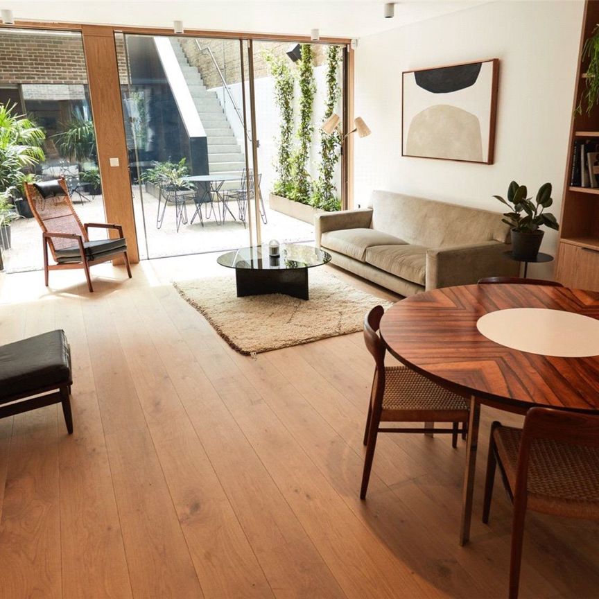 Weymouth Mews, W1G - Photo 1