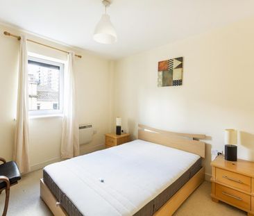 1 Bed Flat - Photo 3
