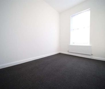 King Edwards Road, Enfield, EN3 - Photo 1