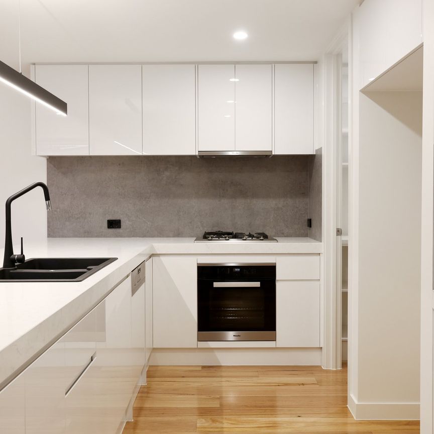 52B Middle Street, Ascot Vale VIC 3032 - Photo 1