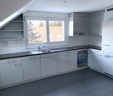 Ruhig gelegene 5.5-Zimmer-Maisonette-Wohnung in Bahnhof-Nähe - Photo 2