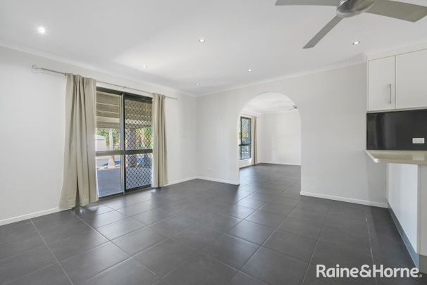 Low Set 3 Bedroom Home with Swimming Pool! - Photo 1