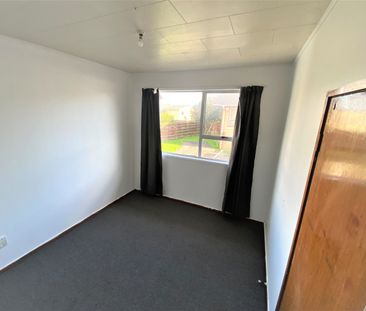 MANUREWA, 3 BEDROOMS - Photo 2