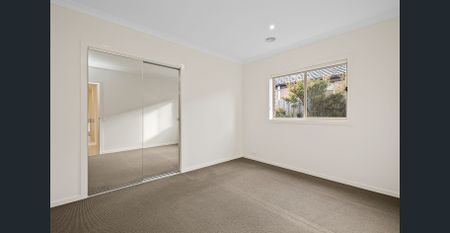 Family Focused Living with low maintenance yard! - Photo 3