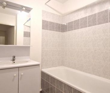 Location Appartement 3 pièces 53m² BRIVE LA GAILLARDE 19100 - Photo 3