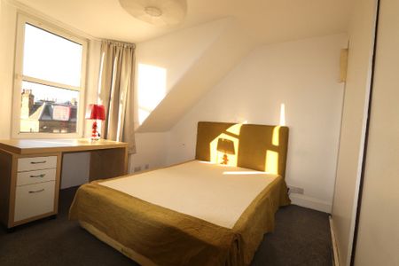 4 bedroom house to rent - Photo 3