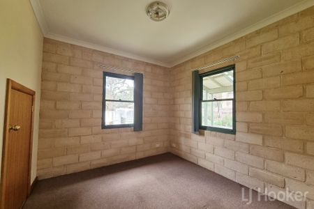 554A Captains Flat Road, Carwoola NSW 2620 - House For Rent | Domain - Photo 3