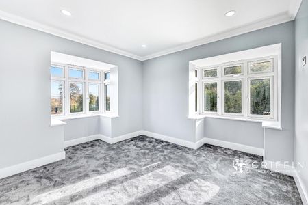 Greenacres, Fobbing, SS17 - Photo 3