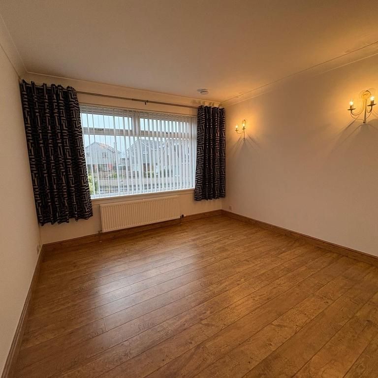 2 bedroom bungalow to rent - Photo 1