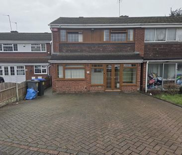3 bedroom semi-detached house to rent - Photo 4