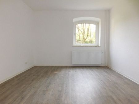 ***Nette Nachbarn gesucht: Kleine 3-Zimmer-Wohnung mit Vinylboden zentral gelegen*** - Foto 5