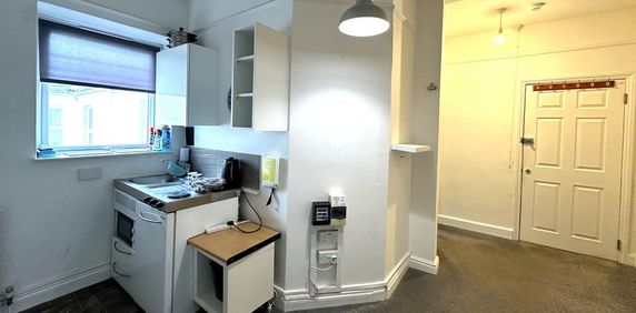 1 bedroom house of multiple occupation to rent - Photo 2