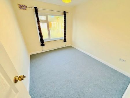 3 bedroom House To Let - Photo 5