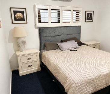 Fully Furnished 2 Bedroom Apartment with Lake Views - Photo 2