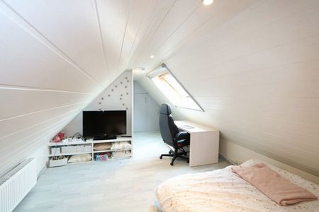 Villa met zwemvijver, grote tuin en dubbele garage te huur! - Foto 4