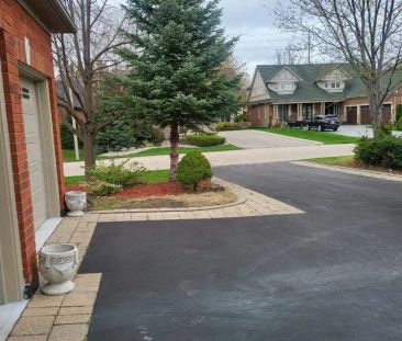 Detached Home For Lease | W9254096 - Photo 3