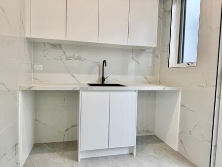 Brand New Luxury Double Storey Home - Photo 5