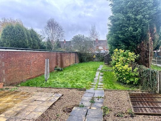 3 bedroom end of terrace house to rent - Photo 1