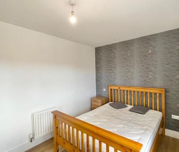 3 bedroom flat share to rent - Photo 1