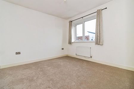 3 bedroom terraced house to rent - Photo 4