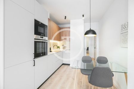 Piso de alquiler en Carrer de Sugranyes, Sants-Badal - Photo 5