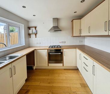3 bedroom terraced house to rent - Photo 3