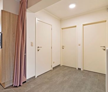 Gelijkvloers appartement met 2 slaapkamers in Paal te huur - Foto 2