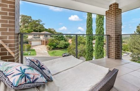 Large Four Bedroom Home - Photo 2