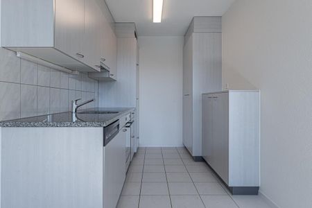 Renovierte 4-Zimmerwohnung zu vermieten - Foto 2