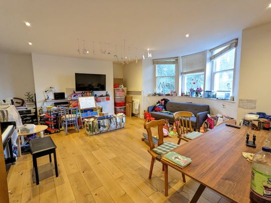 3 Bed Flat, Bristol, BS6 - Photo 1
