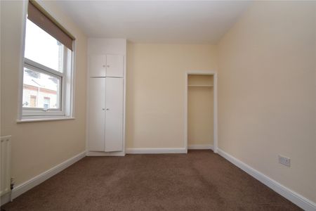 2 bed terraced house to rent in Tindall Street, Scarborough, YO12 - Photo 2