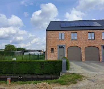 Recente woning met 3 slaapkamers, inpandige garage en tuin. - Foto 4