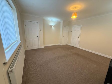 3 bedroom terraced house to rent - Photo 2