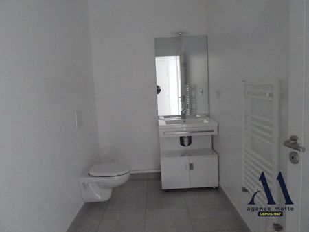 Location Appartement 3 pièces 57m² TOURS 37000 - Photo 2