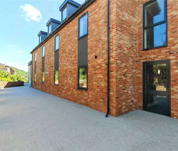 A contemporary apartment with premium specifications situated in Hy... - Photo 4