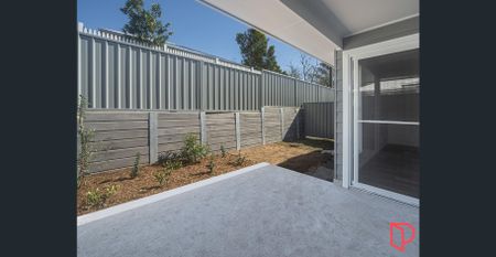 Comfort & Class in This Light-Filled Hampton Villa - Photo 4